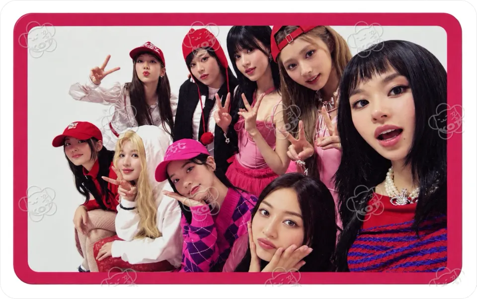 Групповая фотокарта TWICE